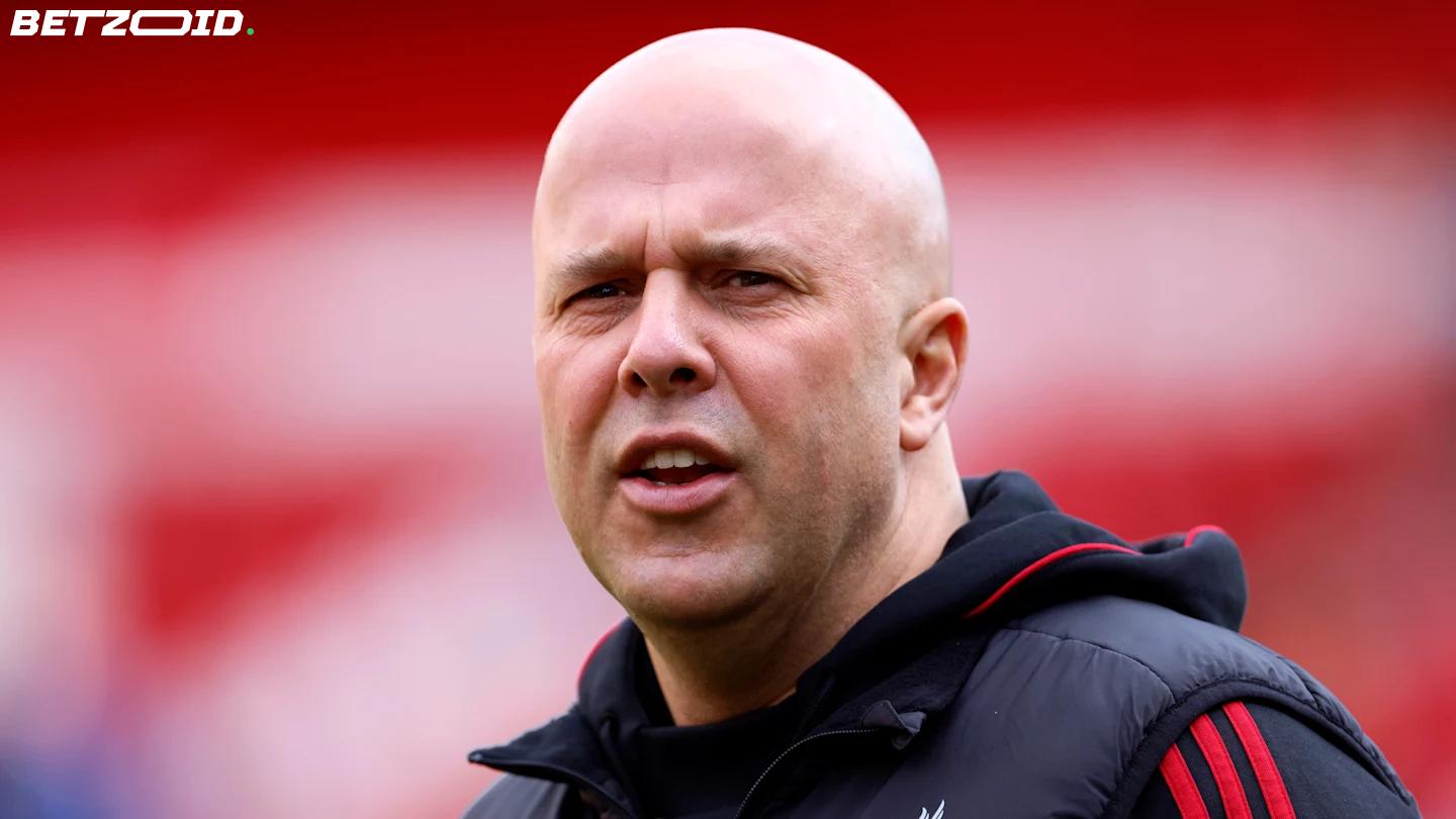 Arne Slot défend le record de 450 millions de livres dépensés par Liverpool en transferts