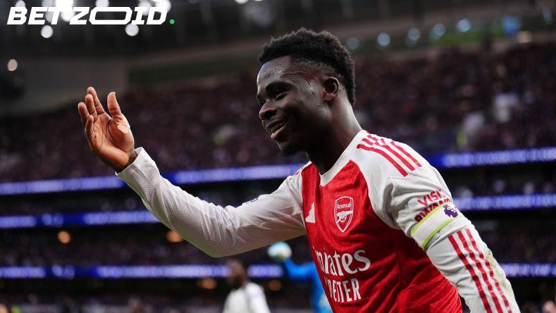 Bukayo Saka se confie : contrat à Arsenal, rêves de trophées et famille