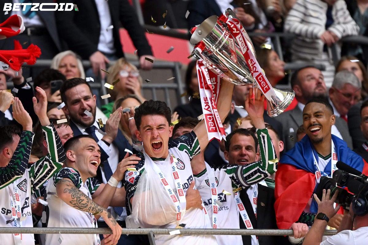 Les Play-Offs du Championship EFL Passent à Six Équipes en 2025