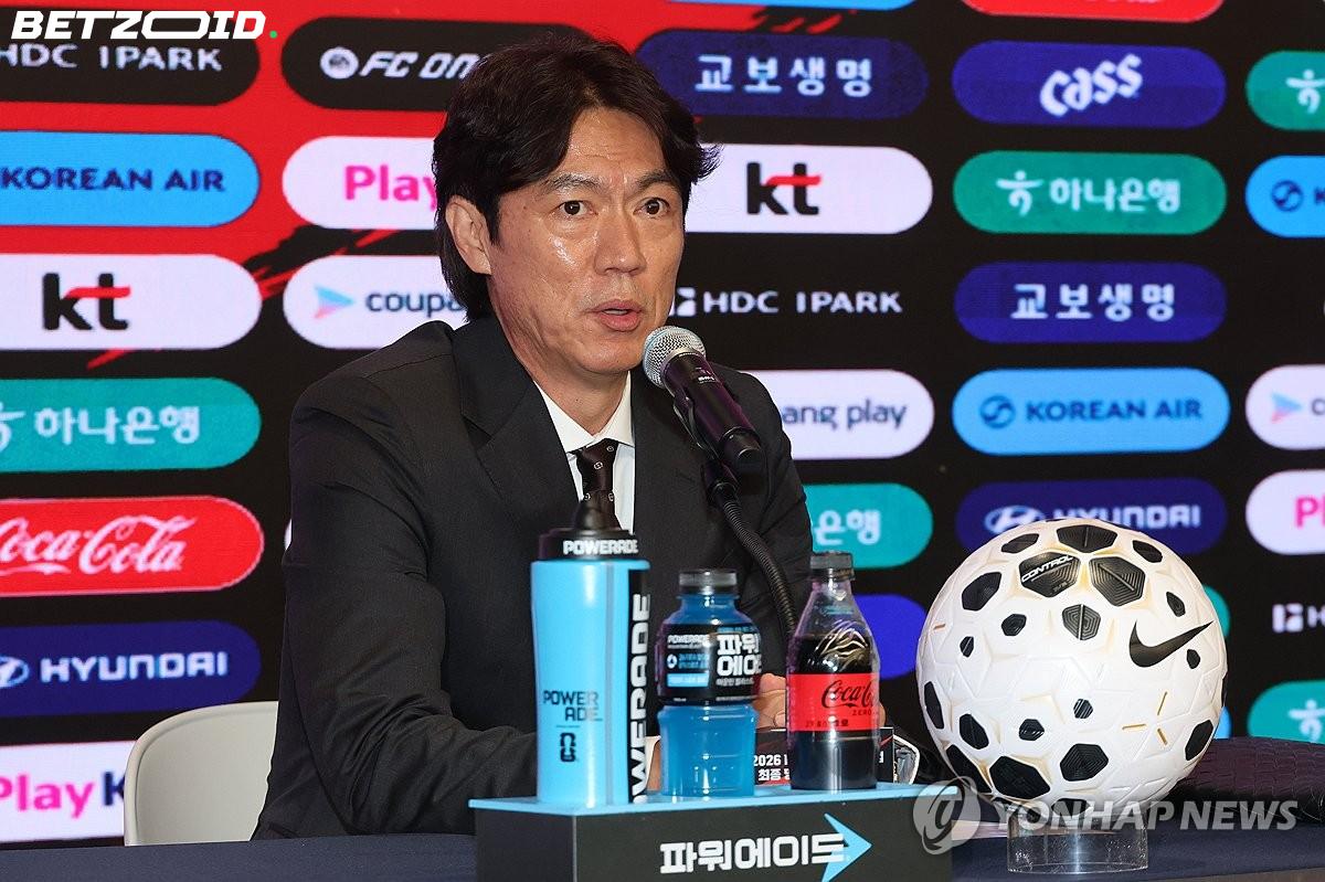 Hong Myung-bo confie les clés aux joueurs avant la Coupe du Monde
