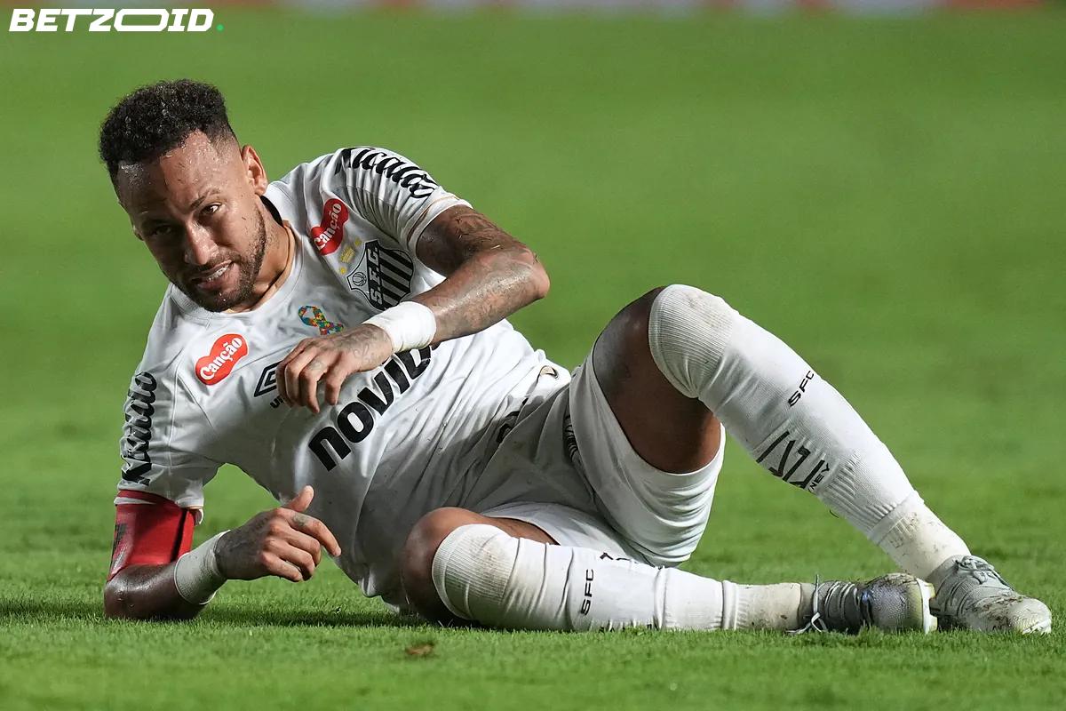 La réponse tiède de Hulk aggrave les doutes sur la présence de Neymar au Mondial