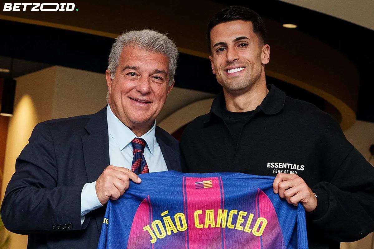 Cancelo rejoint Barcelone : l'ami de Ronaldo signe chez le club rival